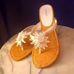 Fioni sandals